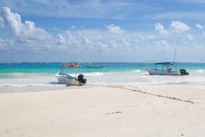 Beach Access Hotels and beach clubs with no cover and no minimum consumption